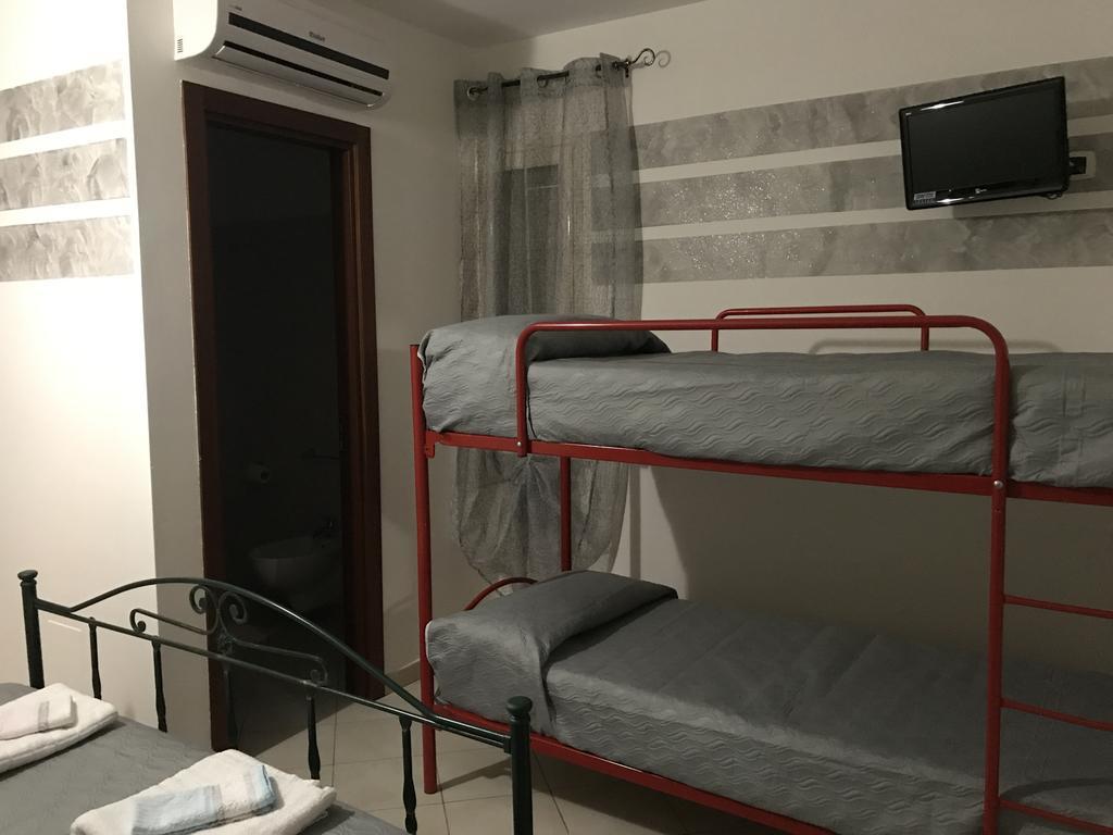 Rosy And Roby Bed & Breakfast Gasponi Екстериор снимка