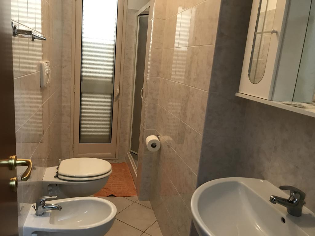 Rosy And Roby Bed & Breakfast Gasponi Екстериор снимка